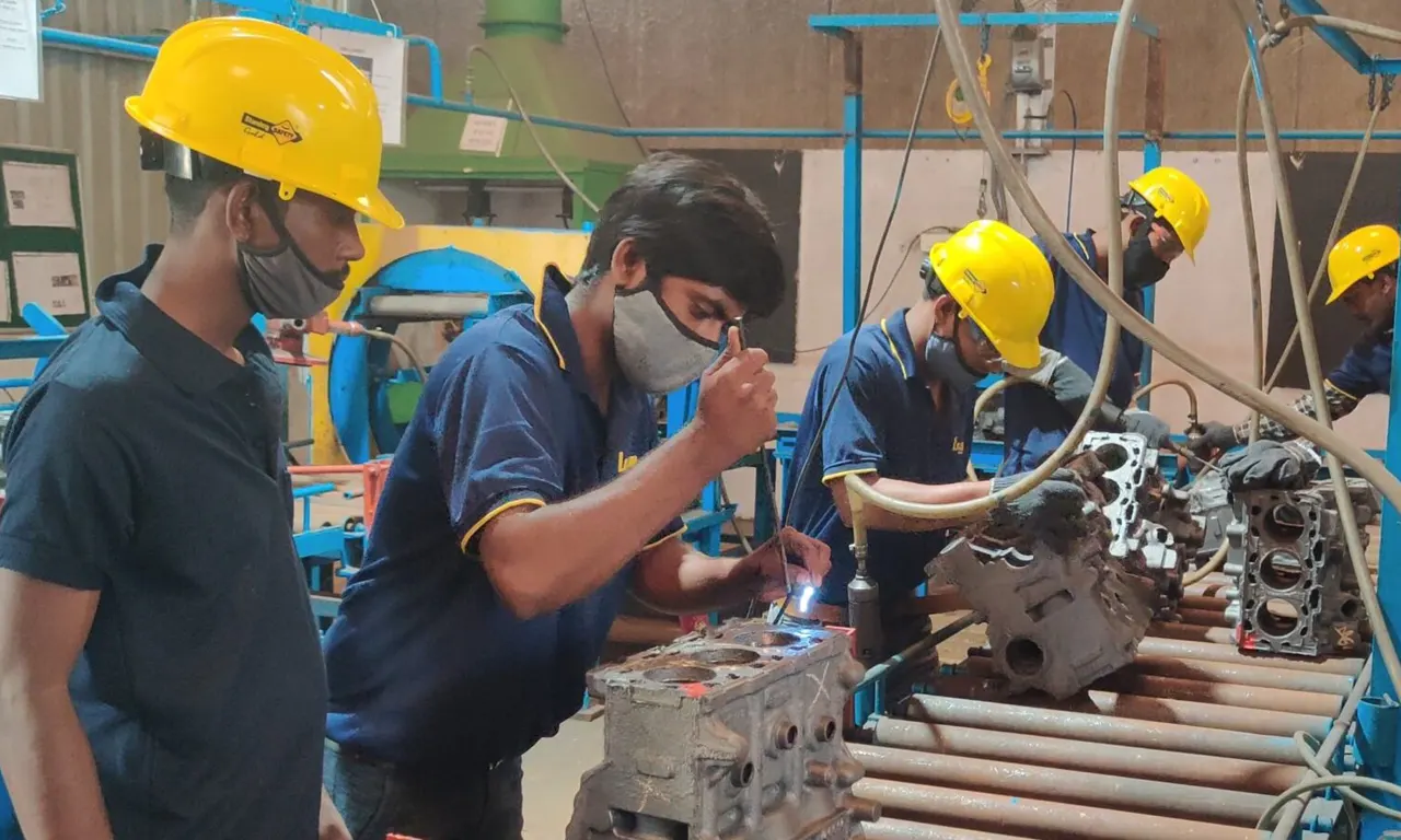 Lasa Commercial Services LLP