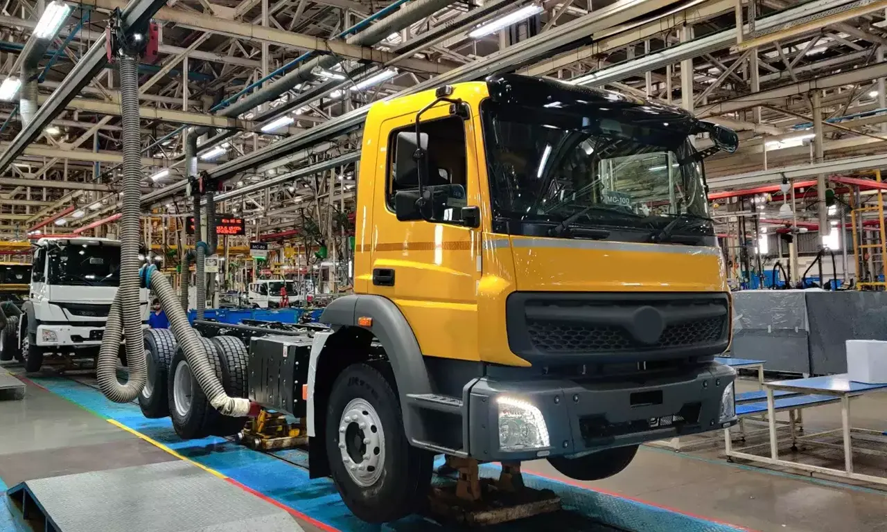 Lasa Commercial Services LLP